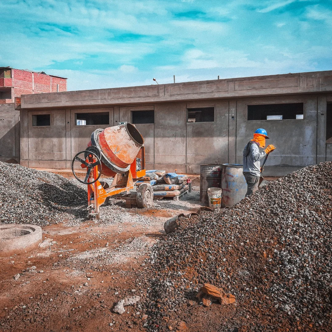 Betoneira compacta em obra